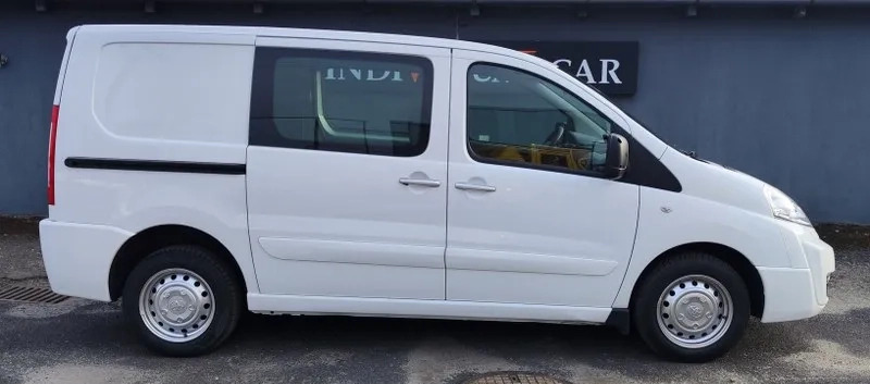 Toyota ProAce cena 48900 przebieg: 114400, rok produkcji 2015 z Sochaczew małe 211